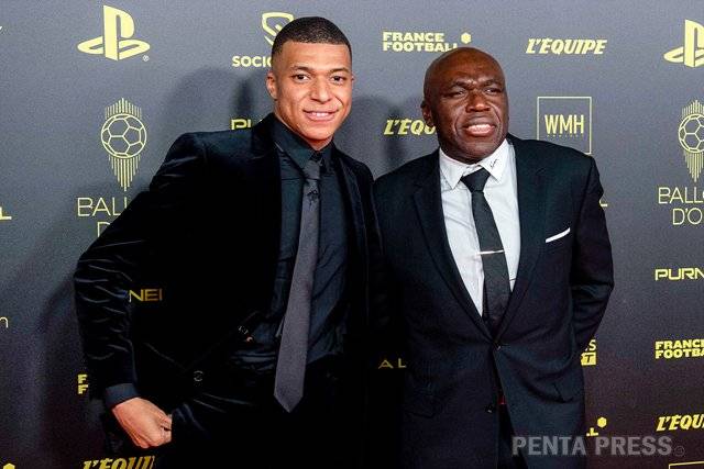 20211130172815242gptk.jpg 음바페의 카메룬 아버지와 알제리 어머니