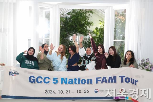 지난해 10월 중동 여행사 대표들이 한국에서 팸투어 중이다. 사진 제공=문체부