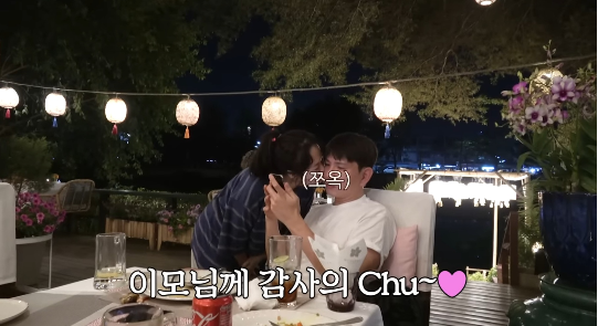 개그우먼 홍현희와 남편 제이쓴이 예상치 못한 가족여행 속에서도 변함없는 애정을 과시했다.사진=홍현희 유튜브 채널