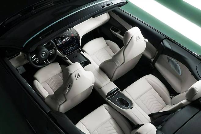 마세라티 그란카브리오 엔트리 모델 실내