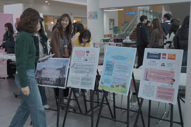한소망청년교회는 1일 경기도 파주 교회 일대에서 선교 후원을 요청하는 부스를 운영했다. 교회 제공