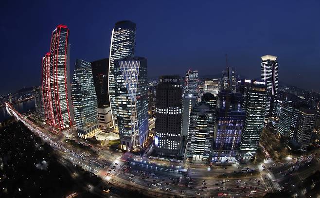 여의도 금융가 야경. 사진=한국경제신문 강은구 기자