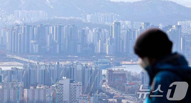 서울 중구 남산에서 바라본 서초·강남권 아파트 일대. 2025.3.3/뉴스1 ⓒ News1 김성진 기자