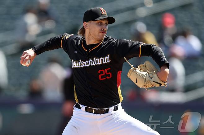 독일 대표로 2026 WBC 예선 경기에 나선 제이든 애거시. ⓒ AFP=뉴스1