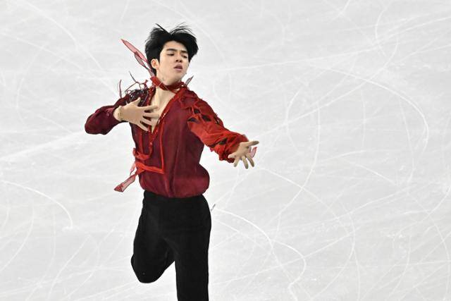 차준환이 지난달 22일 서울 양천구 목동아이스링크에서 열린 2025 국제빙상경기연맹(ISU) 사대륙 피겨스케이팅 선수권대회에서 남자 싱글 프리스케이팅 연기를 펼치고 있다. 정다빈 기자