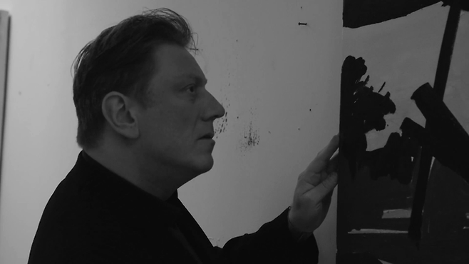 갤러리바톤에서 개인전 ‘그림자의 자유’를 개최한 쿤 반 덴 브룩. 갤러리 바톤