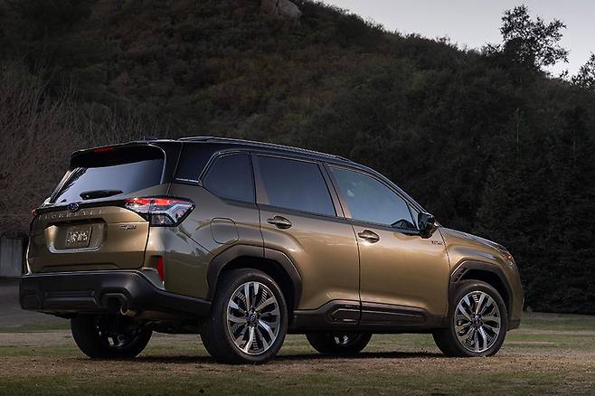 스바루 포레스터 하이브리드 공개