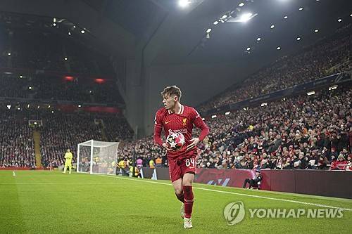 리버풀 지역지 '에코'가 4일(한국시간) 리버풀이 구단 유망주 브래들리와 재계약 협상을 하고 있다고 보도했다.&nbsp;연합뉴스