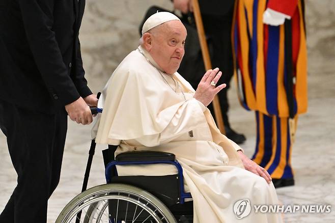 프란치스코 교황의 2월5일 모습 [AFP 연합뉴스 자료사진. 재판매 및 DB 금지]