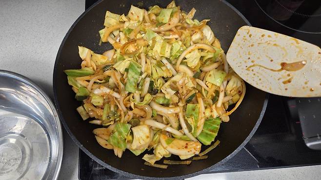 20250305_124951.jpg 간만에 요리 좀 해봤읍니다..(오징어 볶음)