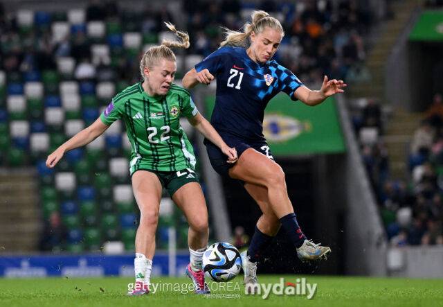 미녀 섹시 축구 선수로 이름을 날리고 있는 마르코비치. 크로아티아 국가대표로도 뛰었다./게티이미지코리아