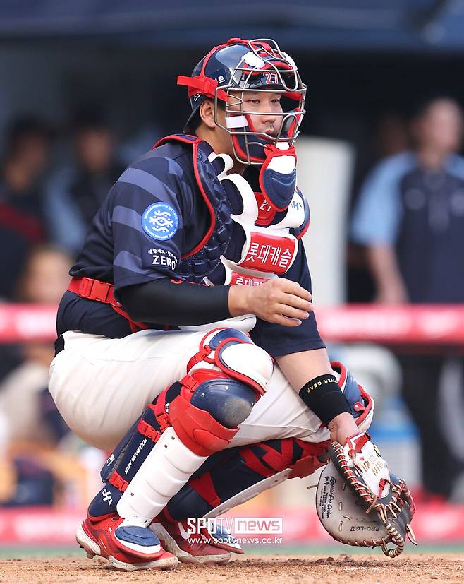 ▲ 4년 80억 원에 계약하며 큰 기대를 모았으나 부상과 부진에 시달린 유강남 ⓒ곽혜미 기자