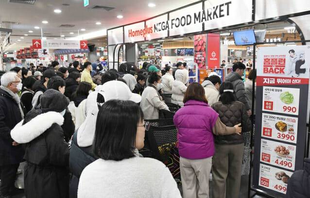 ‘홈플런 is BACK’, 첫날 오픈런 모습. (제공=홈플러스)