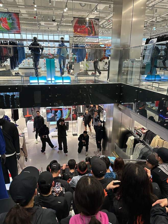 7ee58977b5816ff623ef84e7359c706ea655a27044090256117425ec0c07ed68762498728cf866e723a76f627025c7bc71d394bca9