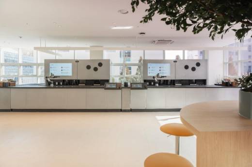 시대인재N에 도입된 바리스타 로봇 ‘바리스브루’/사진제공=엑스와이지