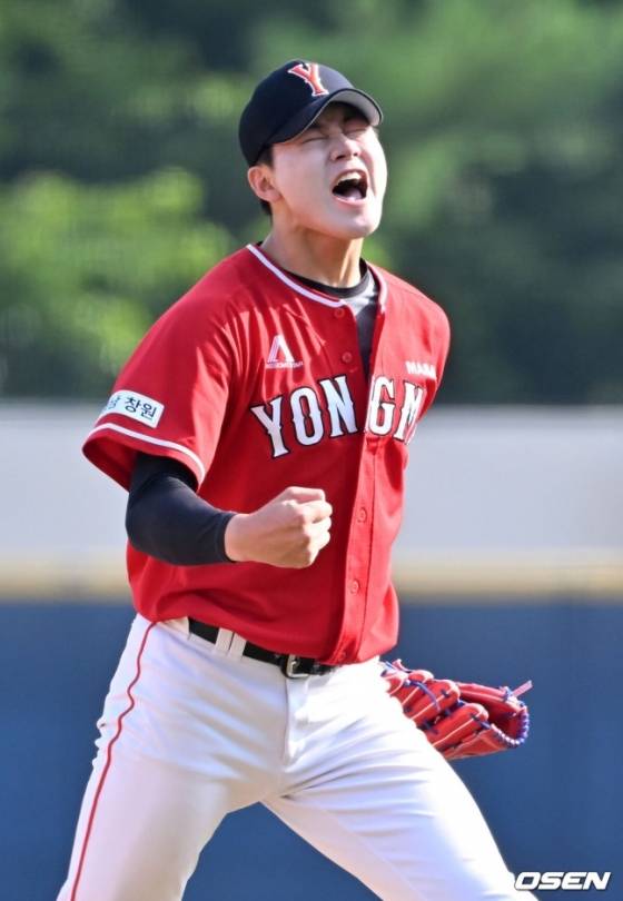 마산용마고 시절 장현석.