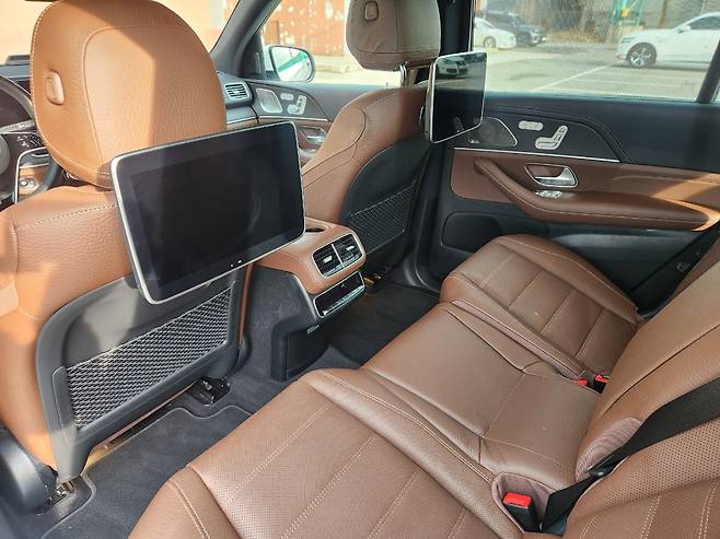 메르세데스-벤츠 GLS 580 4MATIC의 뒷 좌석/진상훈 기자