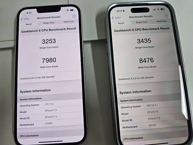 아이폰16e(왼쪽)와 아이폰16의 긱벤치6 테스트 결과. /사진=김승한 기자