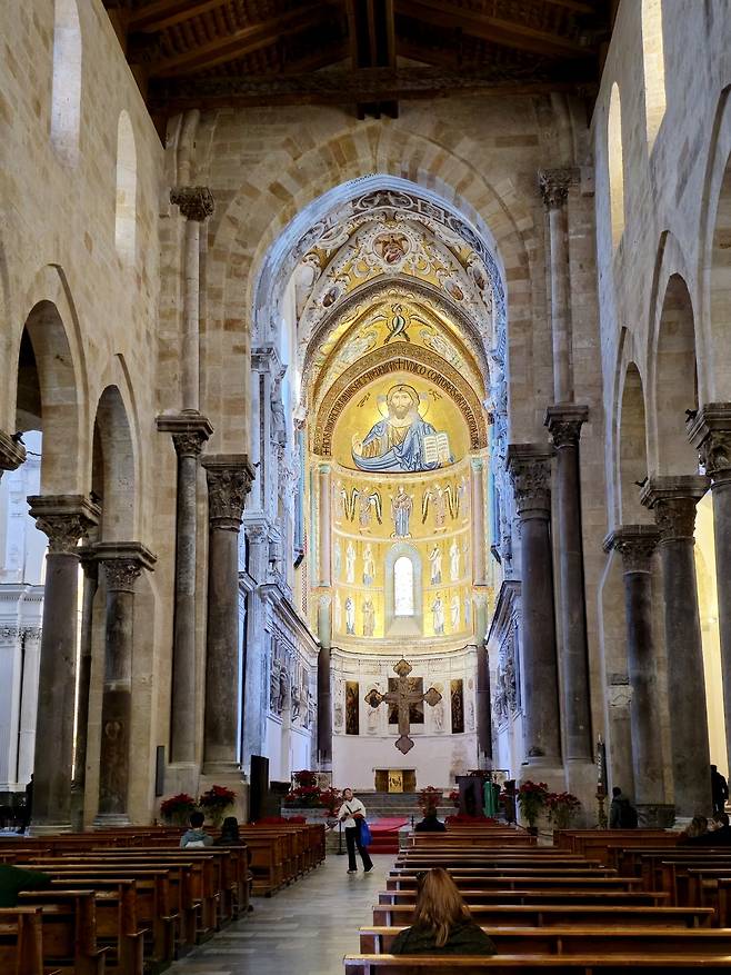 체팔루 대성당 금박 모자이크.