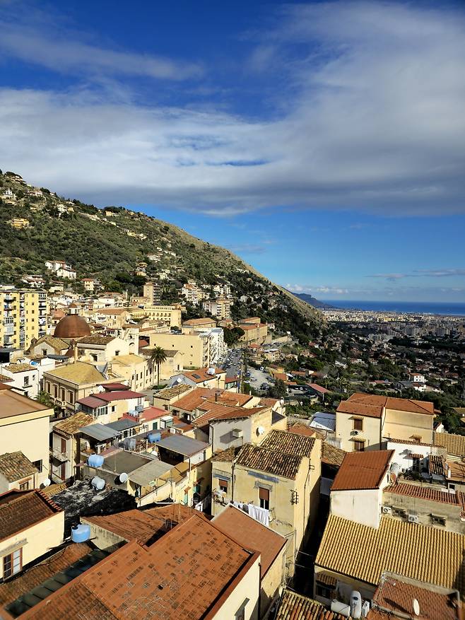 몬레알레 대성당 루프탑에서 본 마을 풍경.