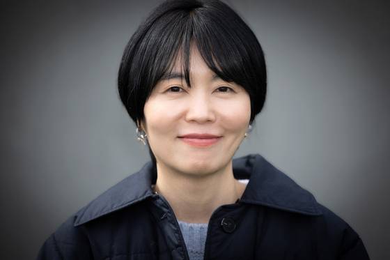 에세이 『오늘이 내일이면 좋겠다』의 저자 남유하 작가를 지난 5일 서울 광화문의 한 커피숍에서 만났다. 남 작가는 엄마가 스위스에서 안락사(조력사망)하게 된 과정을 책으로 펴냈다. 김현동 기자