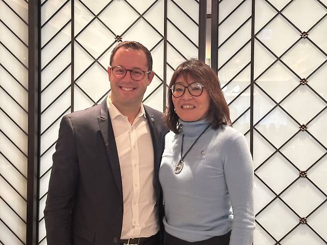 (좌)휴 미란다 세일즈 부사장 (우)미키 마츠야마 아시아 지역 글로벌 세일즈 총괄 / 사진=권효정 여행+ 기자