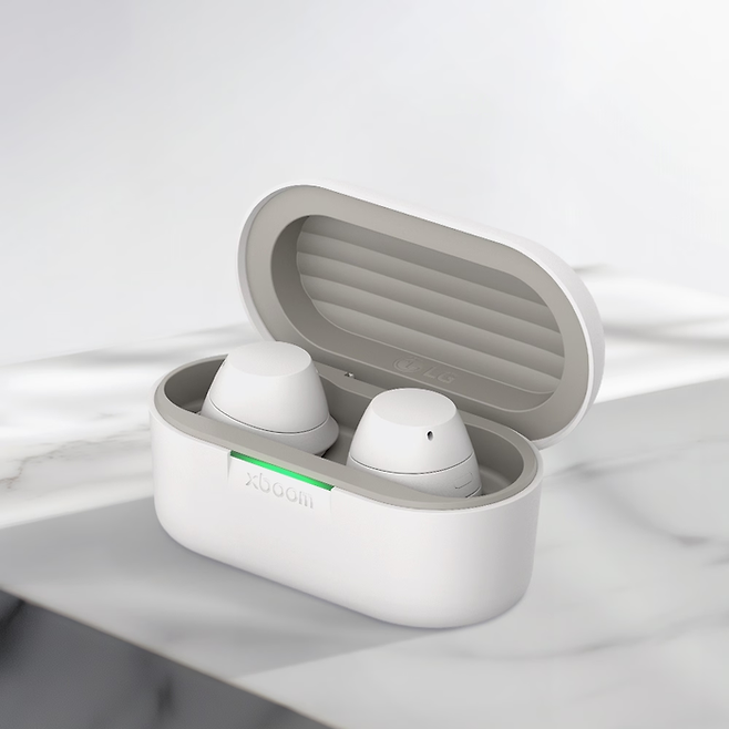 LG전자의 무선 이어폰 ‘엑스붐 버즈’. [사진=LG전자 캡처]