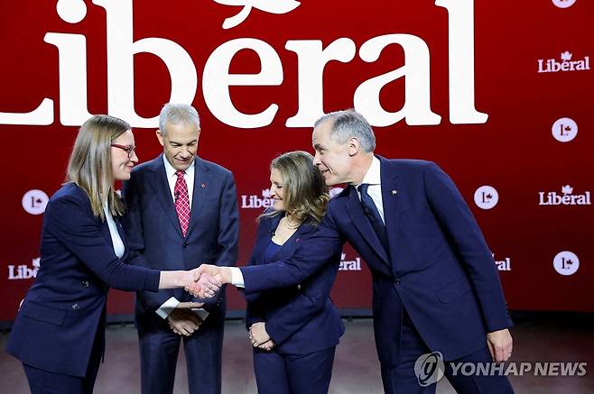캐나다 집권 자유당 대표 후보들 왼쪽부터 카리나 굴드, 프랭크 베일리스, 크리스티아 프릴랜드, 마크 카니.[로이터=연합뉴스 자료사진]