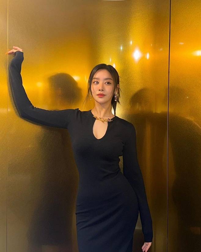 배우 차주영의 드레스핏.jpg