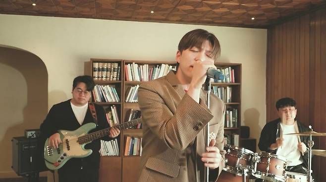 ‘어이없이 난 쉽게도’ MV 캡처