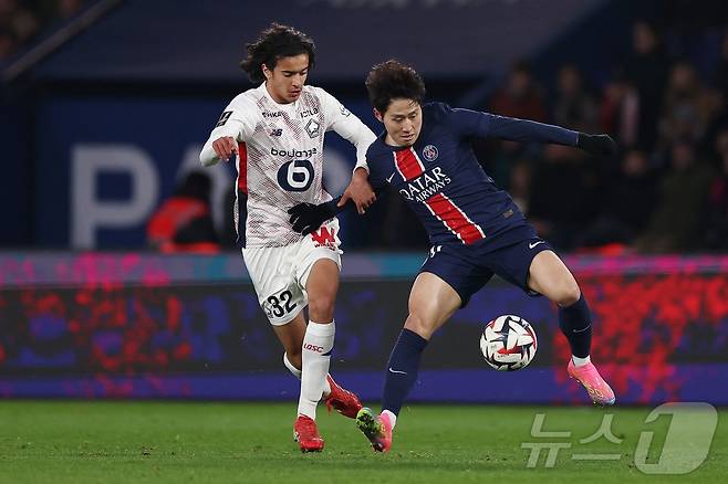 PSG의 이강인(오른쪽) ⓒ AFP=뉴스1