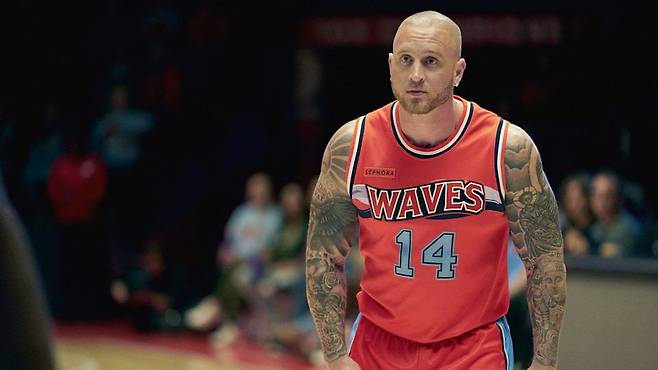 톰 행크스의 아들 쳇 행크스는 넷플릭스 드라마에서 사고뭉치 농구 선수 역을 맡아 호평을 받았다. /넷플릭스