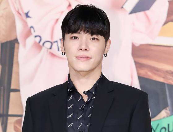 지난 10일 가수 휘성이 갑작스럽게 세상을 떠났다는 비보가 전해졌다. 뉴스1