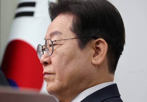 발언 듣는 이재명 대표 [연합뉴스 자료제공]