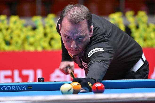 다니엘 산체스(스페인·에스와이)가 월드챔피언십 32강 조별리그에서 고배를 마셨다. PBA 제공