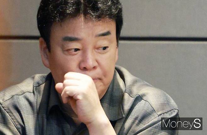 백종원 더본코리아 대표이사가 원산지표기법 위반 혐의로 수사 대상에 올랐다. 사진은 지난해 10월 백종원 대표이사가 28일 서울 여의도동 콘래드호텔 서울에서 진행된 더본코리아 IPO기자간담회에 참석한 백종원 더본코리아 대표. /사진=임한별 기자