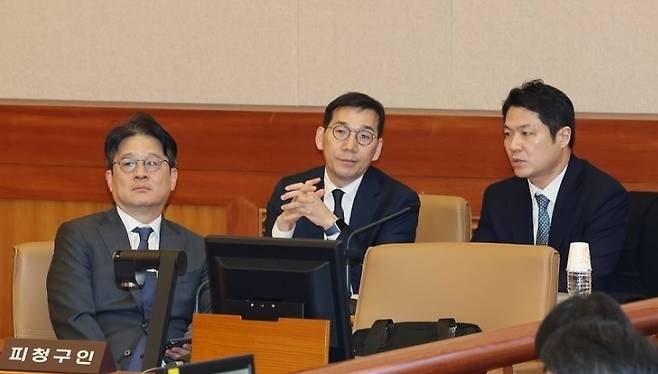 (왼쪽부터)이창수 서울중앙지검장, 조상원 차장, 최재훈 부장[연합]