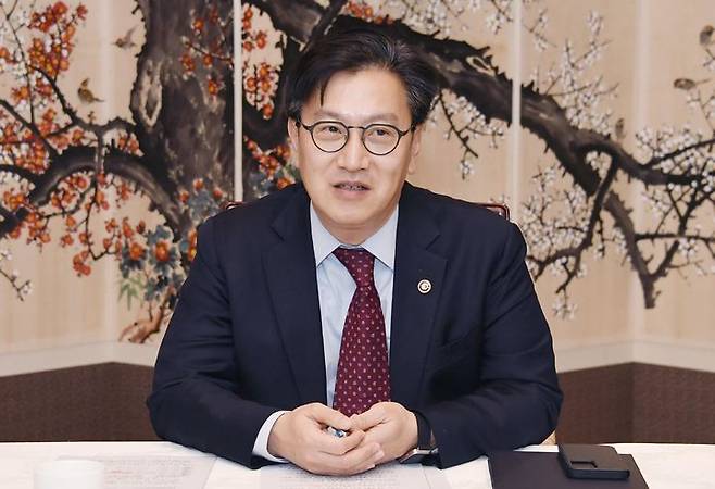 [서울=뉴시스] 김범석 기획재정부 차관이 5일 오후 서울 종로구 정부서울청사에서 '제12차 부동산 시장 및 공급상황 점검 전담반 회의'를 주재하고 있다. (사진=기획재정부 제공) 2025.03.05. photo@newsis.com *재판매 및 DB 금지