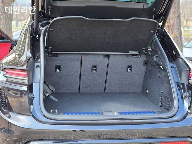 마칸 일렉트릭 트렁크. ⓒ데일리안 정진주 기자