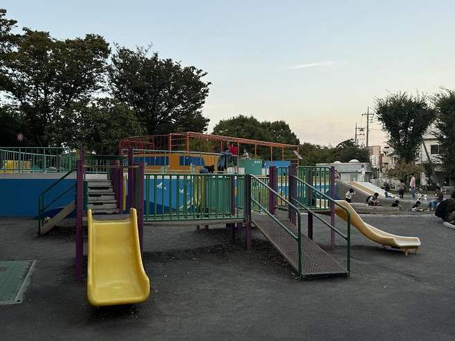 0490f719bc8a6df420b5c6b236ef203e83f04ae85f9a1b378d