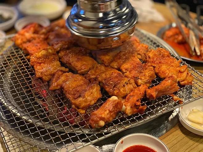 숯불향이 솔솔~ 풍미를 더한 숯불 닭갈비 맛집 BEST5