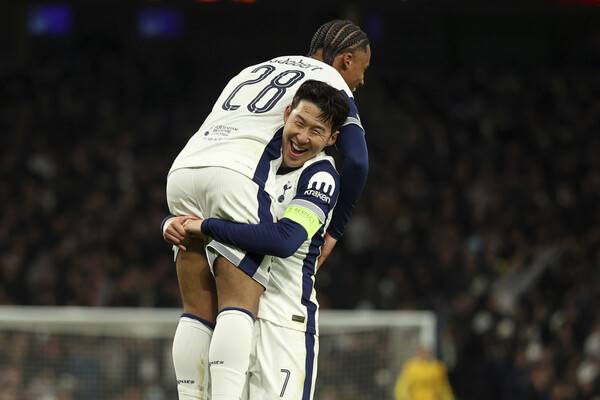 ▲ 토트넘 홋스퍼가 AZ알크마르와의 유로파리그 16강 2차전에서 윌슨 오도베르의 두 골을 앞세워 3-1로 이기고 1, 2차전 합계 3-2로 8강에 진출했다. 손흥민은 1도움을 기록했다. ⓒ연합뉴스/REUTERS/AP