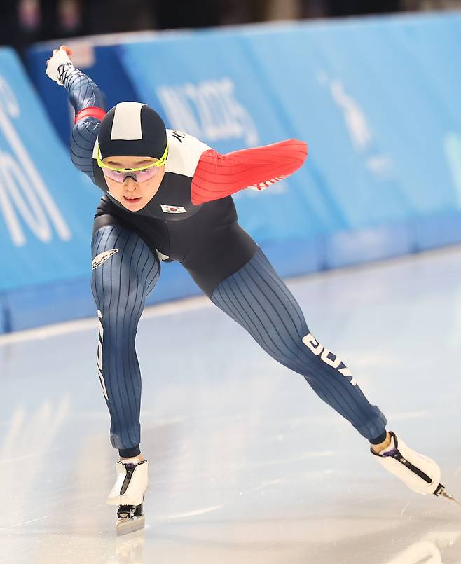 김민선이 11일 중국 하얼빈 헤이룽장 빙상훈련센터 스피드스케이팅 오벌에서 열린 하얼빈 동계아시안게임(AG) 스피드스케이팅 여자 1000m에서 질주하고 있다. 2025.2.11

<저작권자(c) 연합뉴스, 무단 전재-재배포, AI 학습 및 활용 금지>