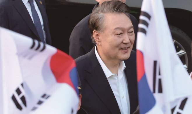 비상계엄 후 대한민국은 지금까지의 모습과 너무 다르다.[사진｜뉴시스]