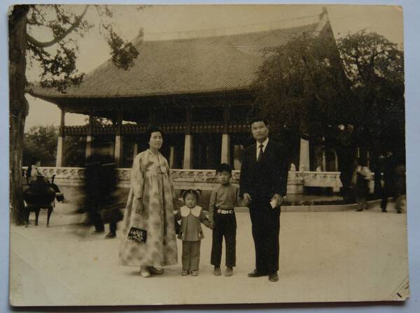 김용원 열사 생전 가족사진.  김정진 감독 제공