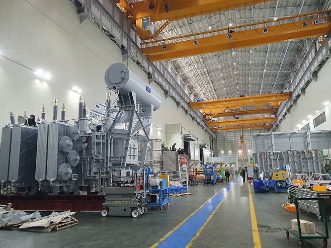 2013년 4월부터 운영 중인 홍성 1공장 내부. 홍성=윤현주 기자