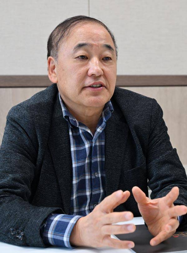 이양구 한국·우크라이나뉴빌딩협회장(한양대 특임교수)는 지난 10일 우크라이나 재건 작업 참여의 중요성을 강조했다.  김정록 기자