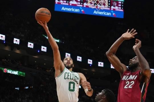 보스턴 셀틱스의 제이슨 테이텀(0번). 사진[AP=연합뉴스]