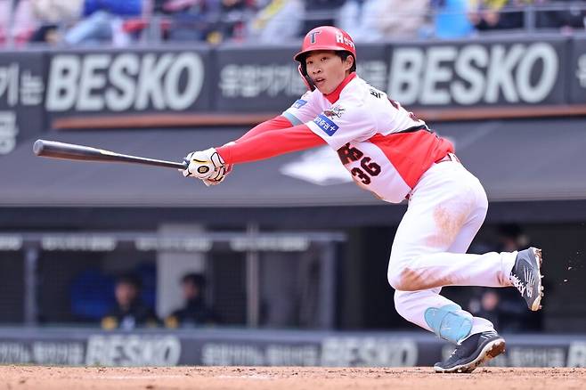 ▲ 빠른 발은 물론 공격에서도 야무진 모습으로 팀의 큰 기대를 모으고 있는 박재현 ⓒKIA타이거즈