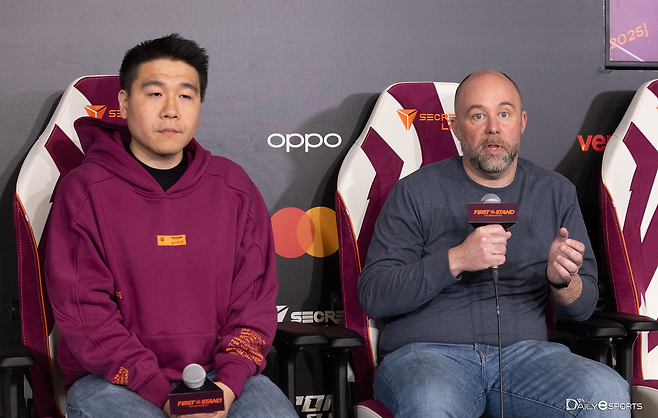 피유 리우 리그 스튜디오 게임 디렉터(왼쪽)-크리스 그릴리 리그 오브 레전드 이스포츠 글로벌 총괄
